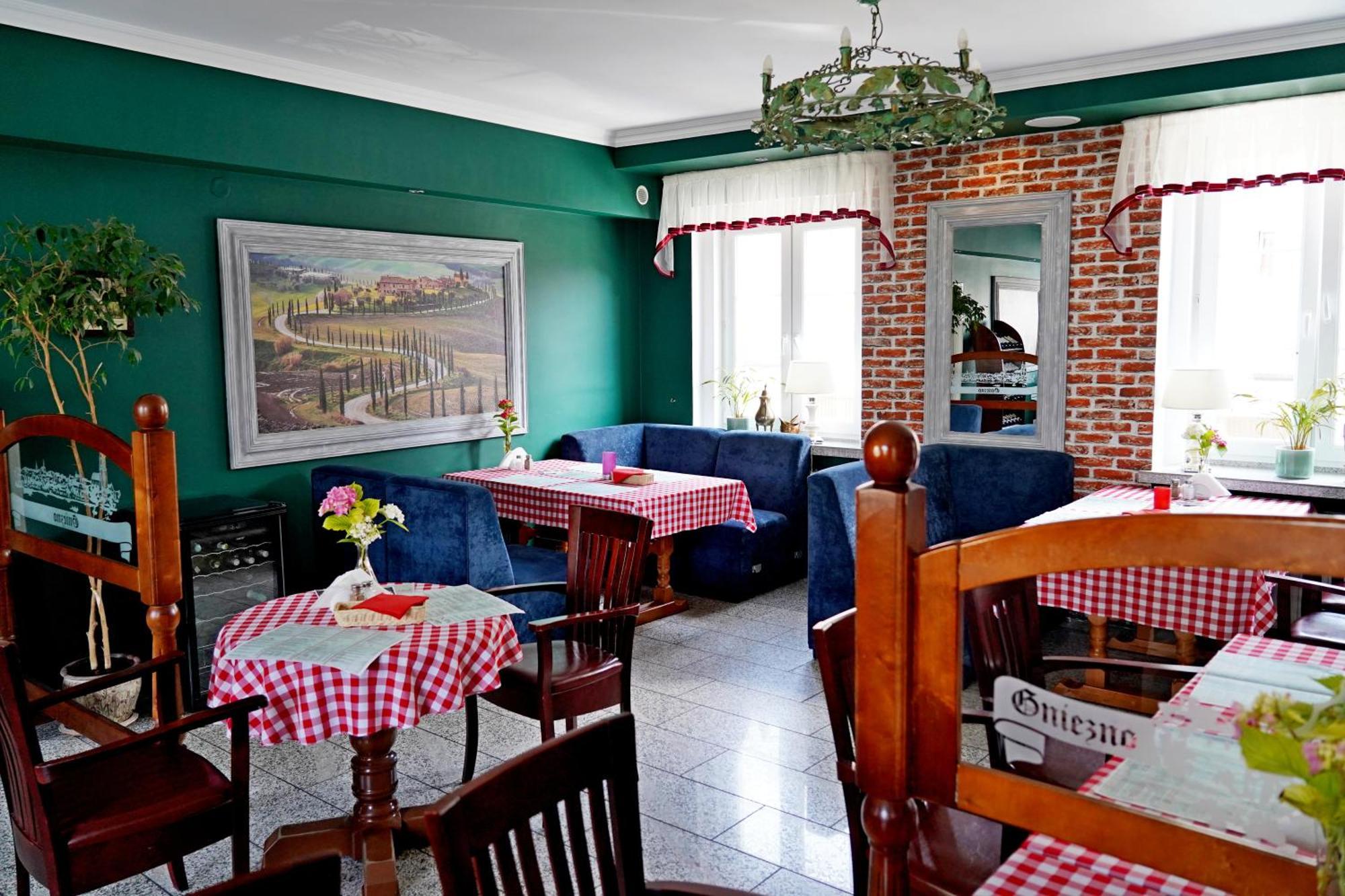 Hotel Adalbertus Gniezno Extérieur photo
