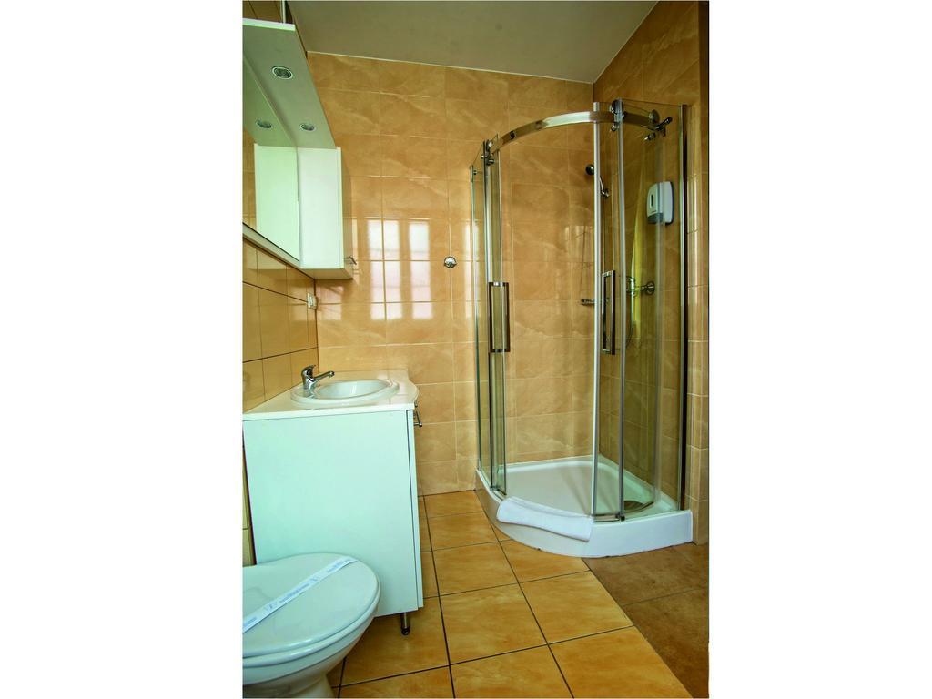 Hotel Adalbertus Gniezno Chambre photo